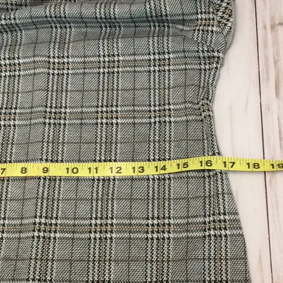 Naif Plaid Short Ruffle Sleeves Mini Dress Size Small - Picture 10 of 13